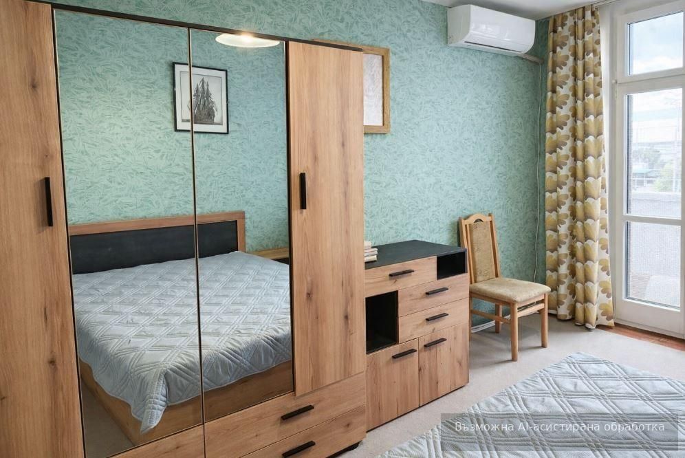 Четиристаен апартамент в района на Център!