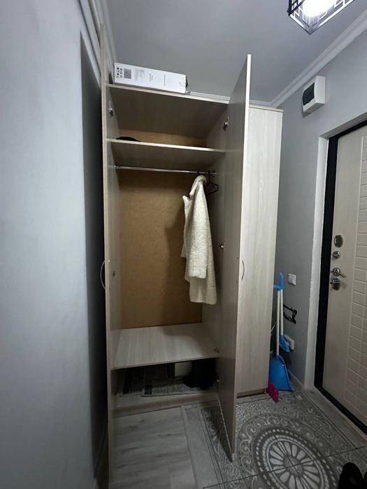 Продам шкаф для прихожей