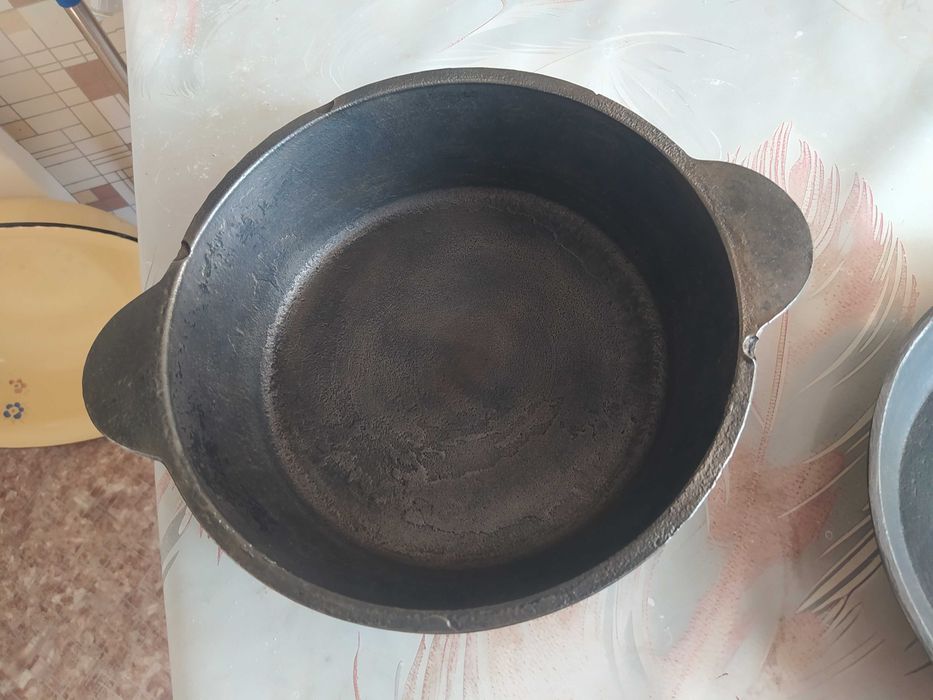 ПРОДАМ : - Посуду.