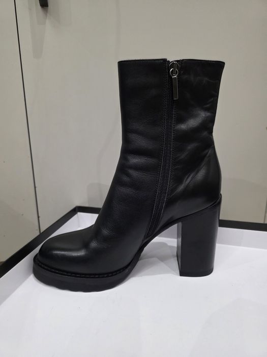 Полусапожки ,кожа Алла Пугачёва сделано в Италии р 37.