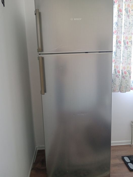 Холодильник сатылады