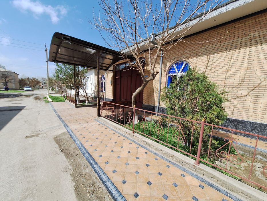 Sroshno hovli sotiladi