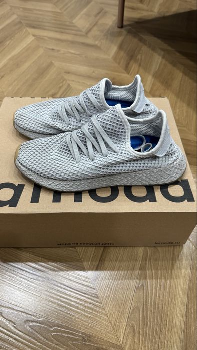 Кроссовки adidas