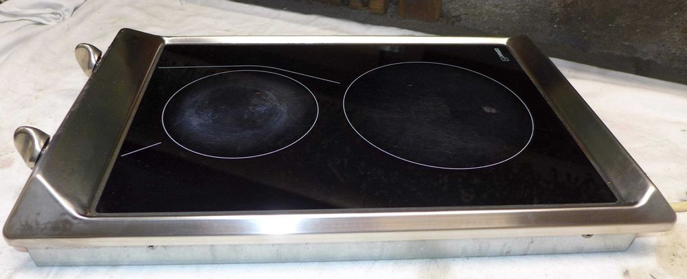 Качествен двоен керамичен котлон Smeg Italy