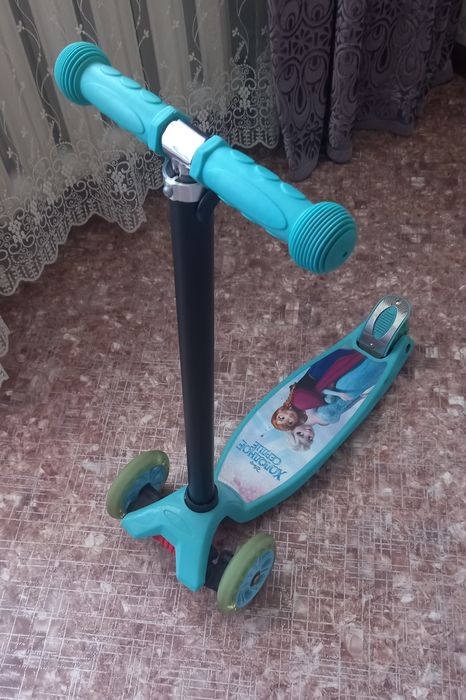 Продам самакат для девочек