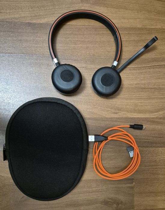 Casti Jabre Evolve 65 UC Bluetooth + dodge + husa