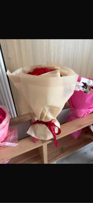 Букеты цветов 3 вида имеется