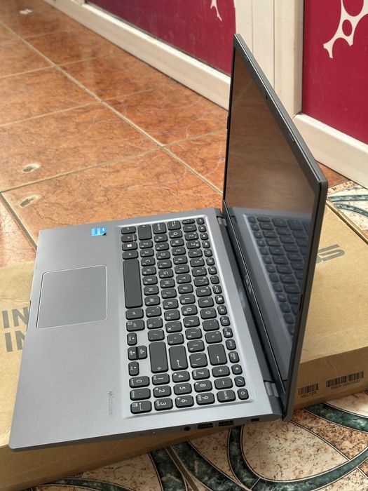 Asus intel(R) Core i3-1115G4 3.00 Ghz 23-года свежий ноут!