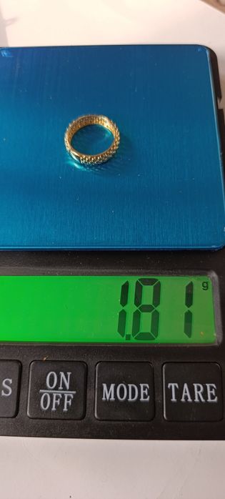 Золотое кольцо, проба 585, вес 1,81 гр, размер 18