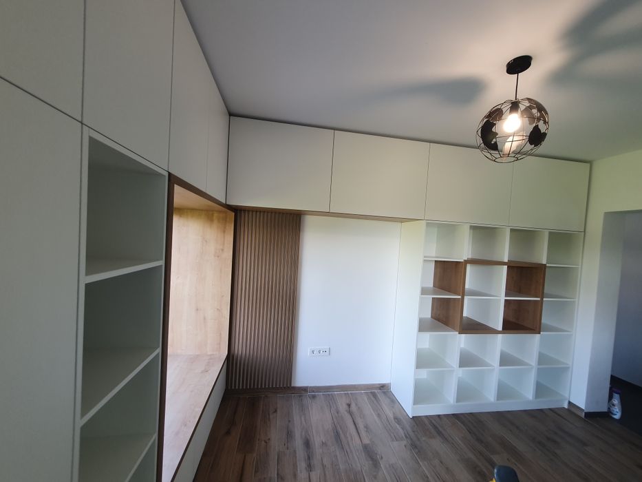 Mobila la comanda, montaj mobila