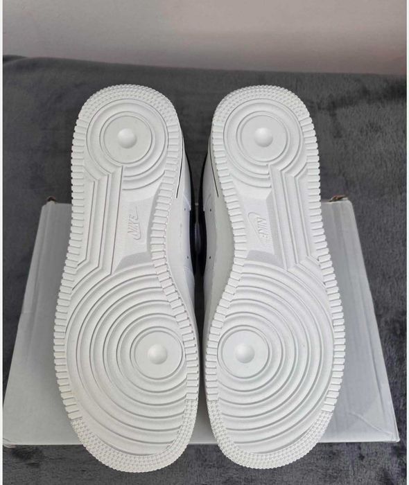 Adidasi AirForce 1