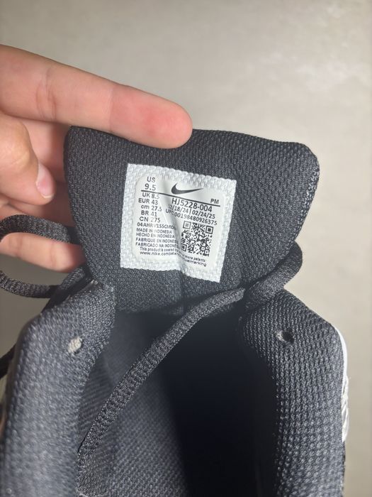 кроссовки Nike. .