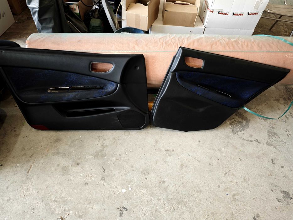 Салон за Мицубиши Галант