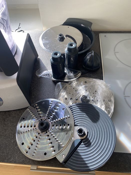 Robot bucatarie Philips HR7775