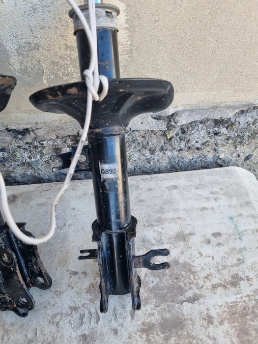 Амортизаторы 2шт