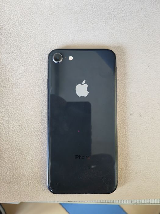 IPhone 8,64GB,82%батерия,OS 16.7.12