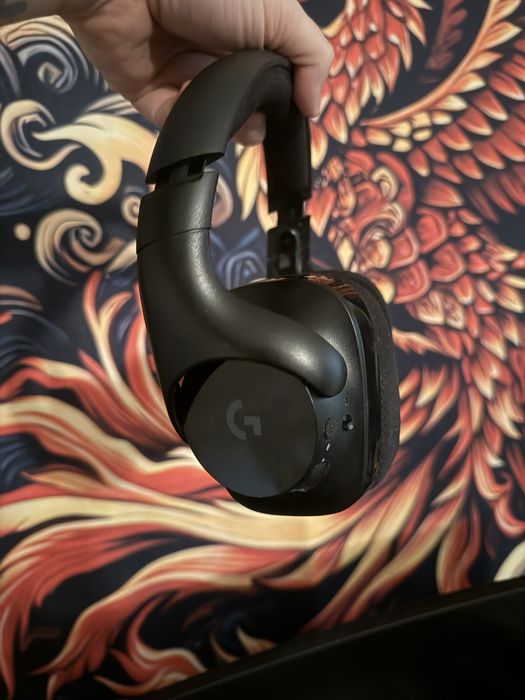 Наушники Logitech G533