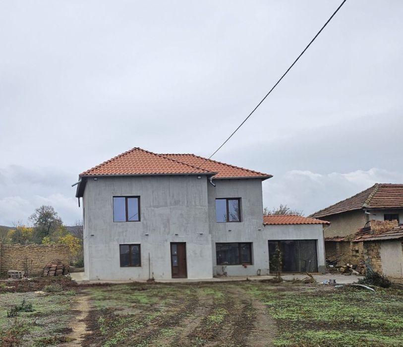 Къща в село Дичин