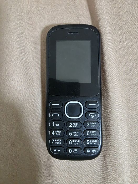 Простой телефондар бар жасап тур