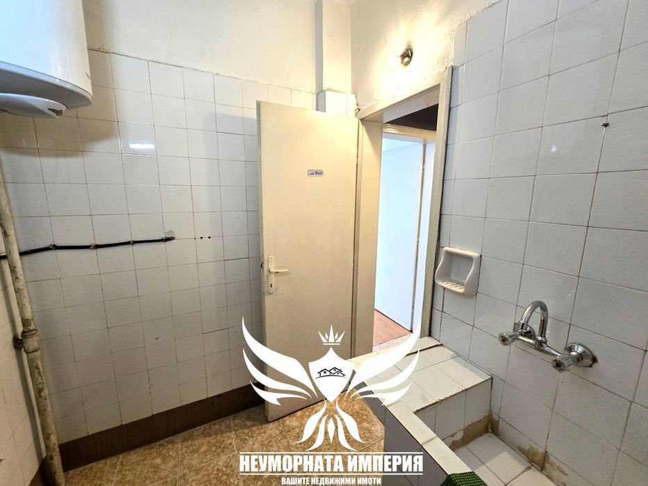 Дава се под наем Четиристаен апартамент в Асеновград - 108 кв.м за 400 € - Снимка #19