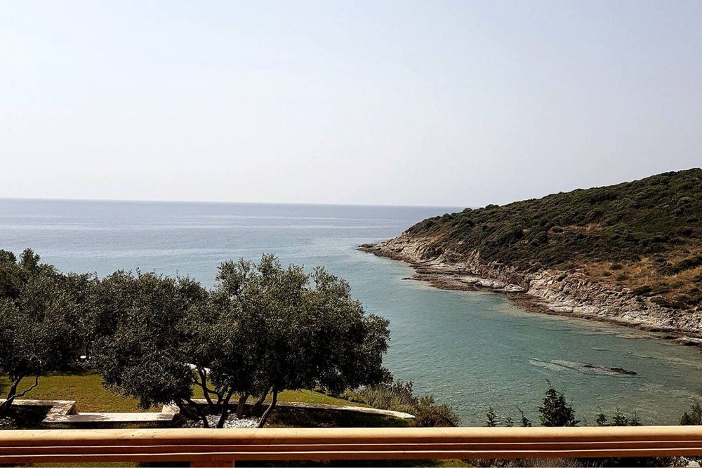 Вила на Неа Перамос