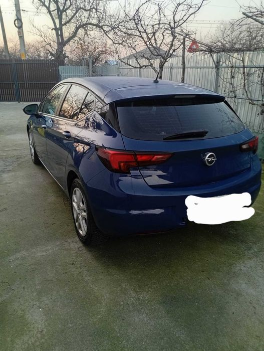 Vand Opel Astra diesel 2018 impecabil