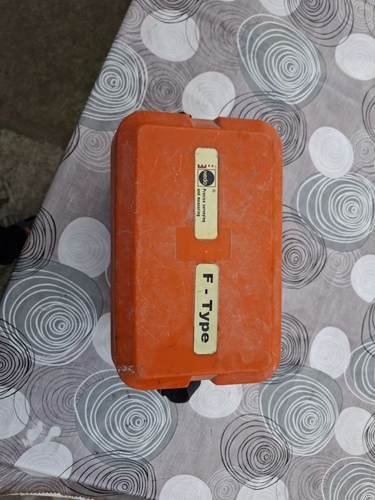 Оптичен нивелир Nedo F28