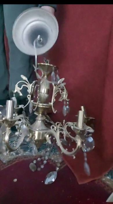 люстры 2 шт за 5000 тысяч тенге