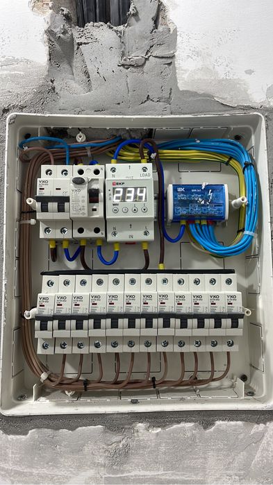 Электрик на вьезд