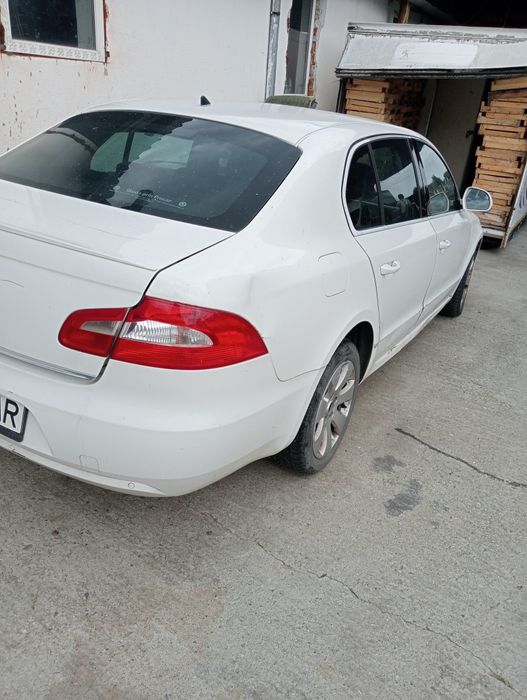 Dezmembrez Skoda superb 2 an 2010 motor 1.8 benzina