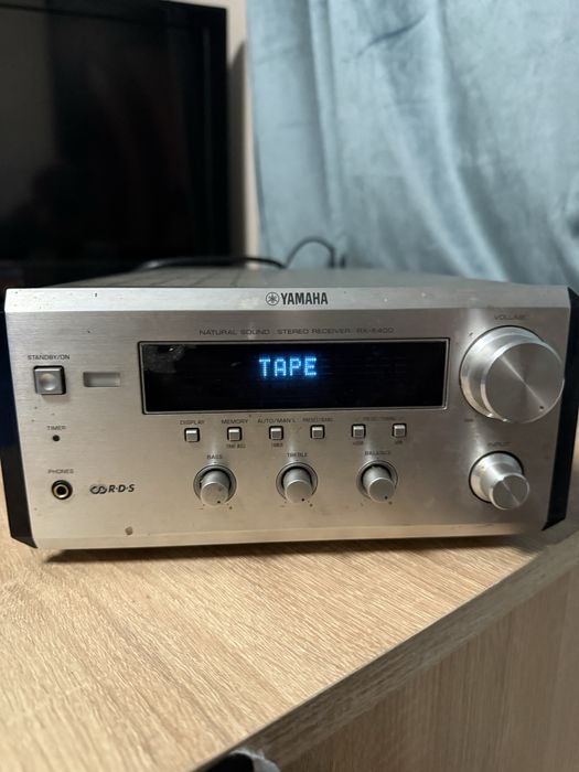 Receiver stareo foarte bun merge