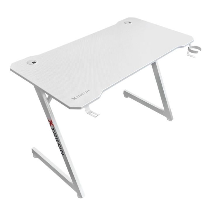 Компьютерный стол XTREON в отличном состоянии