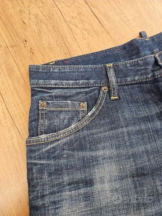 Jeans Dsquared2 scurți masura 50 originali 100%