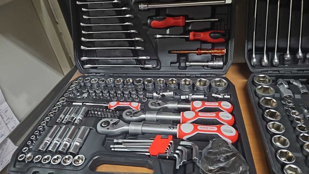 Набор инструментов универсальный 121 пр Force Pro