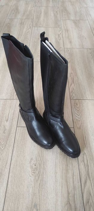 De vanzare cizme dama noi!