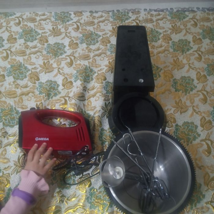 Миксер сотилади срочна