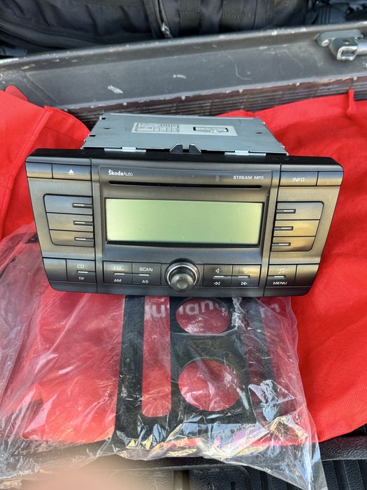 Radio cd mp3 Skoda