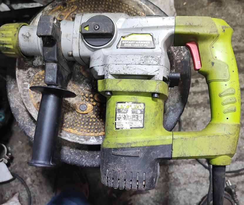 Перфоратор ivt в отличном состояние