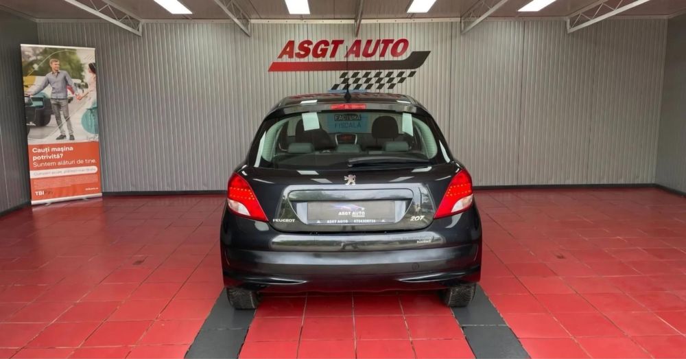 Peugeot 207, 2011,  1,4cm
