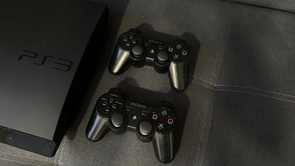 PlayStation 3 Slim 1TB +60игр+2джойстика