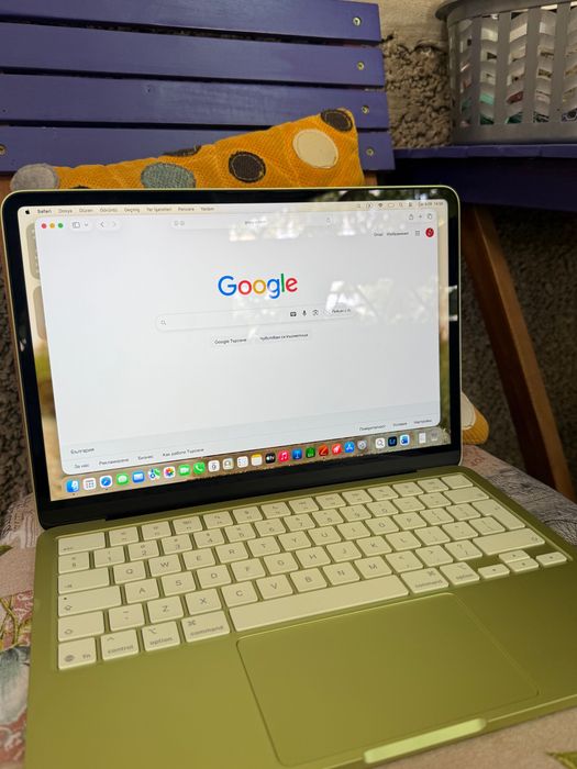 Apple MacBook 13 NEO