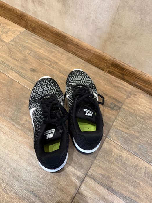 Маратонки Nike Air max