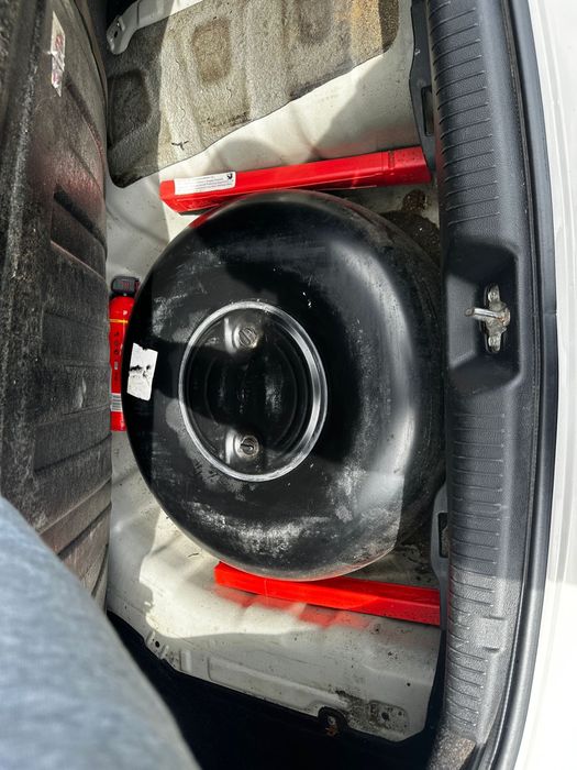 Hyundai elantra,an 2012,benzina +gpl,taxe la zi