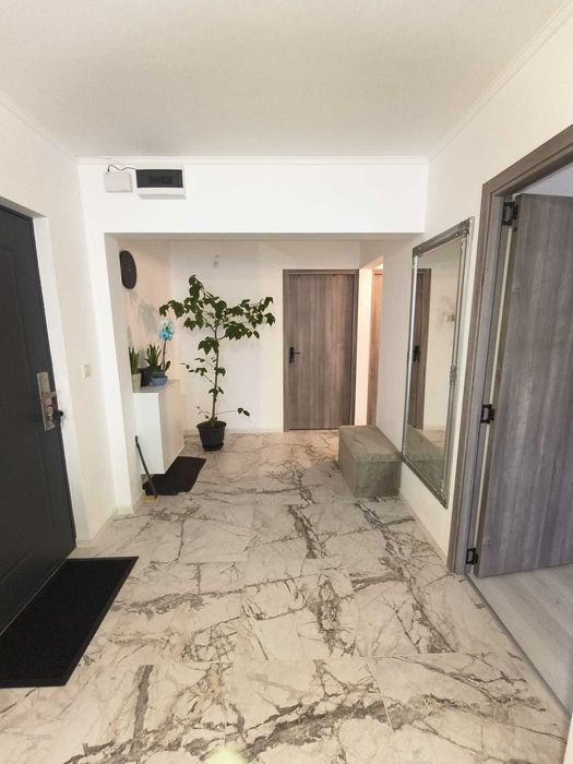 Apartament decomandat -3 camere, 2 balcoane