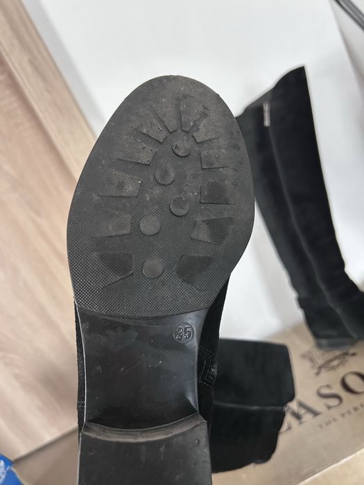 Cizme lungi de piele intoarsa Lasocki