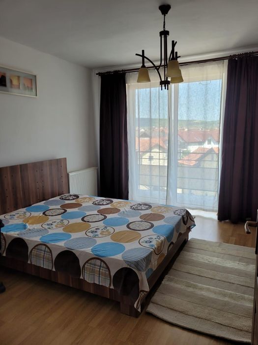 Persoana fizica dau în chirie apartament foresti 2 camere ( inchise) plus bucătărie. Disponibil de la 1 Mai