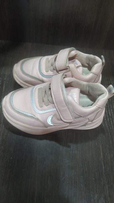 Ботиночки, кроссовки на девочку