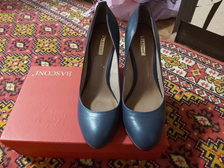 Новые туфли 38 размера