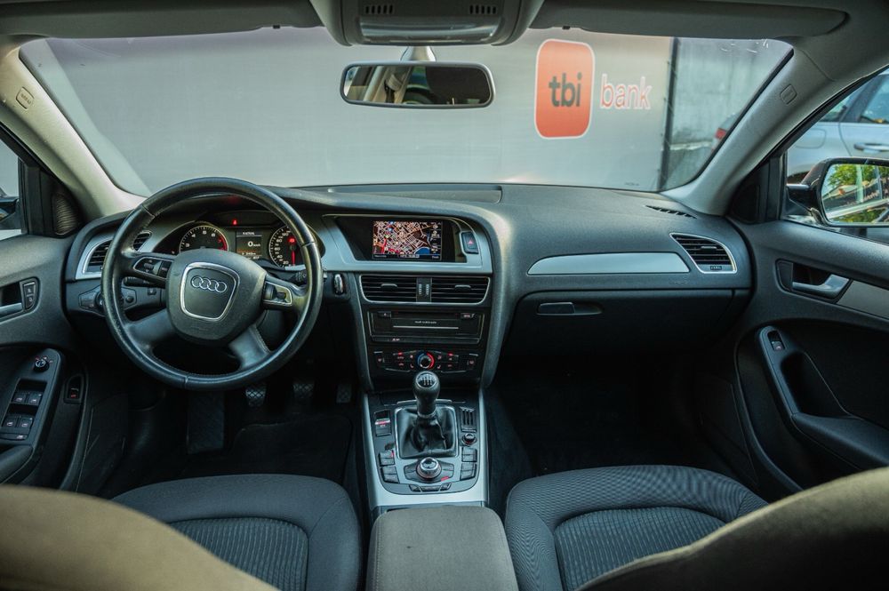 AUDI A4 2012 — imagine 2