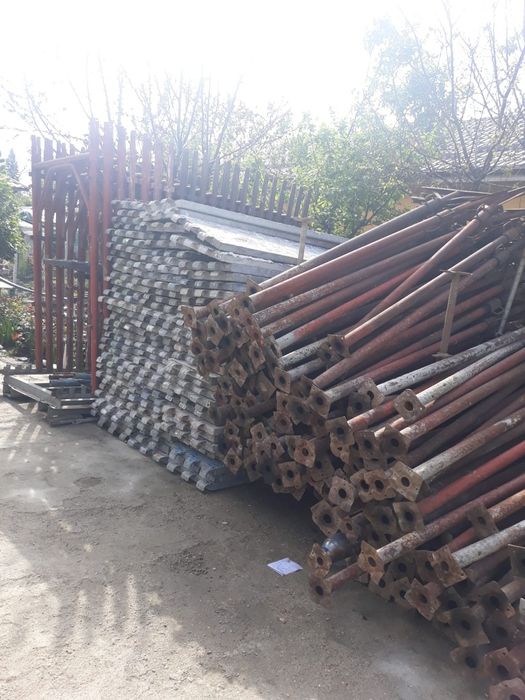 Vand popi metalici și schela